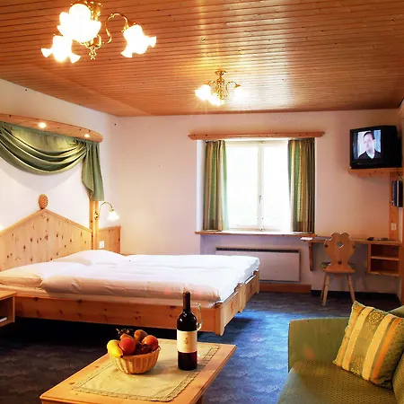 Han/Misafirhane Astras Scuol