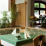 Herberg Astras 3*