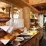 Astras Herberg 3*