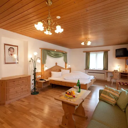 Herberg Astras 3*