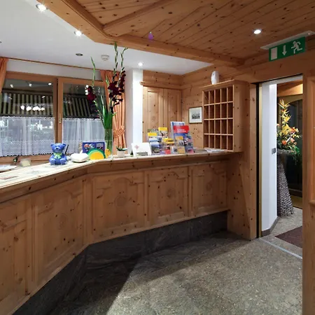 宾馆 爱斯酒店 施库尔
